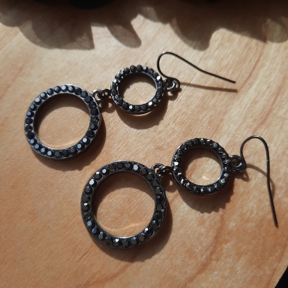 Grand subtle-Gothic jewelry set in mint condition - Picture 3 of 7